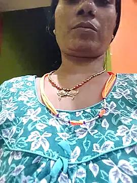 dollguriya from StripChat is Freechat