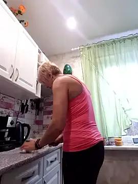 Dolly_Fox4332 from StripChat
