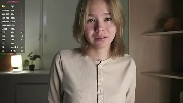 DollyAmrine on StripChat 