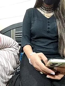 dollyneh from StripChat is Freechat