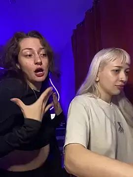 Dooubletroublee from StripChat