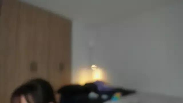 Draculairis from StripChat is Freechat