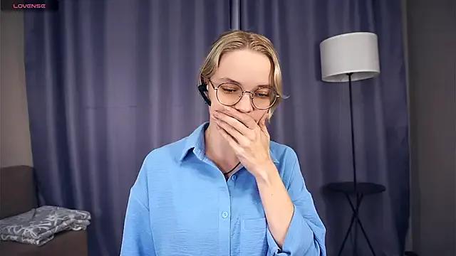 EdaKirkIin from StripChat is Freechat