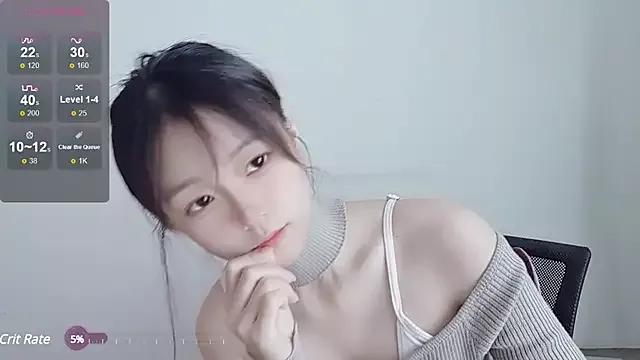 EdenDaisy from StripChat