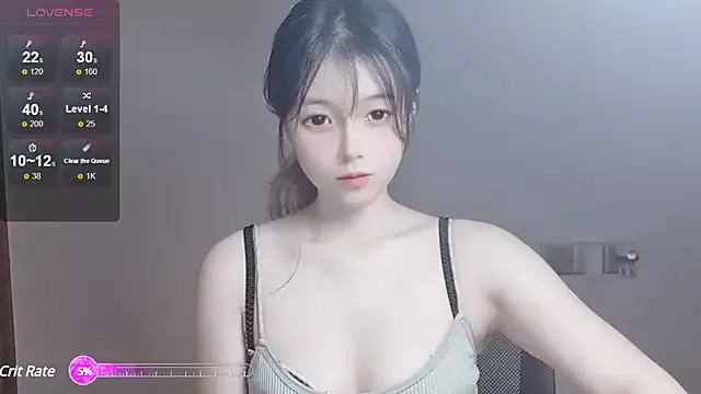 EdenDaisy from StripChat