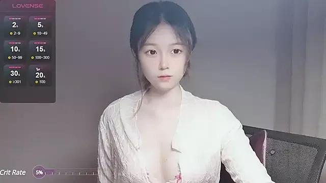 EdenDaisy from StripChat