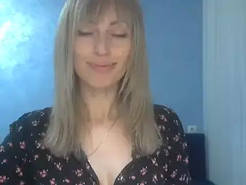 EffectMaya from StripChat