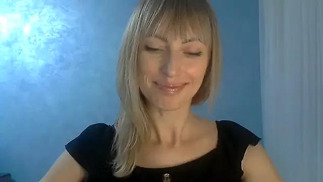 EffectMaya from StripChat