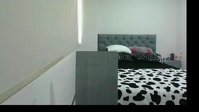 ElaineMilf from StripChat is Freechat