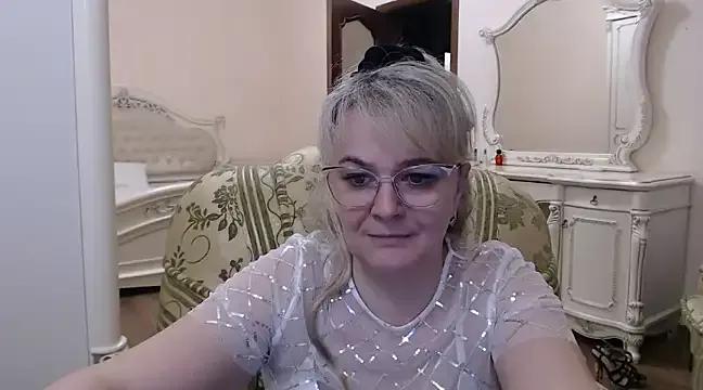 EleanoraDream from StripChat