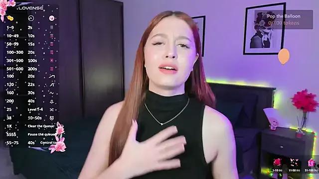 EleanorePeach from StripChat