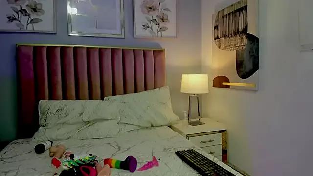 ELEKTRA_BLUE_ from StripChat
