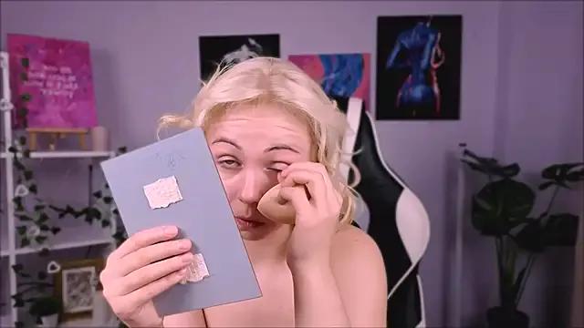 ElenaMonroe from StripChat is Freechat
