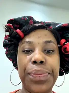 Elie-3 from StripChat is Freechat