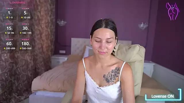 EliseVelour from StripChat is Freechat