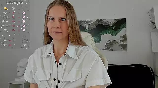Eliza_Wilsoon from StripChat is Freechat