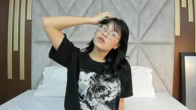 ElizabethRoux from StripChat is Freechat
