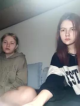 ella_grays from StripChat