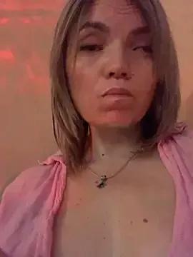 Ella_Pearlie from StripChat is Freechat