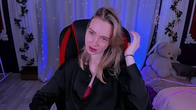 EllaBloom from StripChat is Freechat