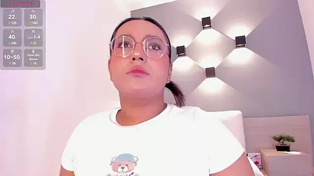 ellamontoya from StripChat