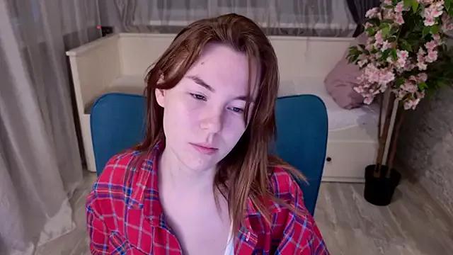 EllaSmithh from StripChat