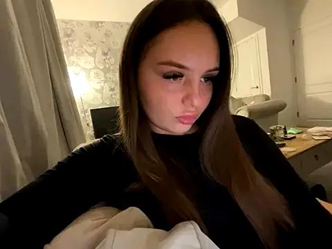 EllaStarrxxx from StripChat is Freechat