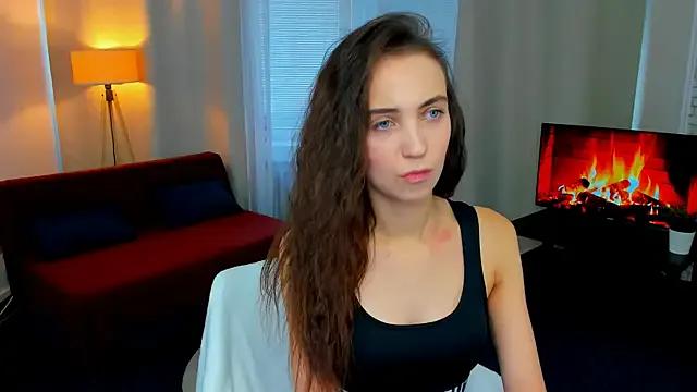 EllaSteele from StripChat is Freechat