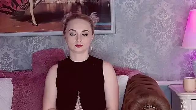 EllianaReese from StripChat