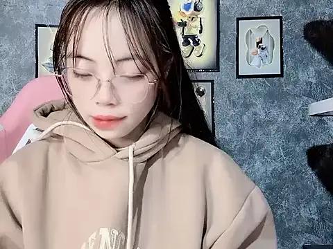 Ellie039 from StripChat is Freechat