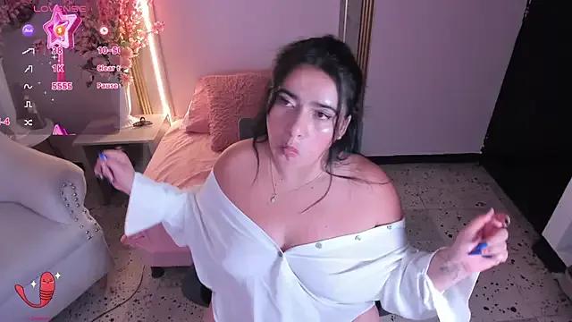 elliee_taylorr from StripChat