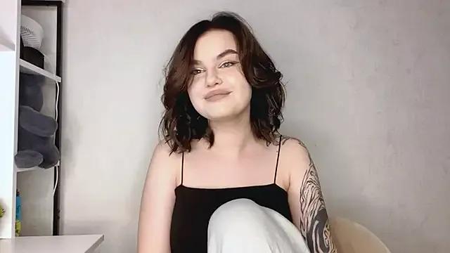 EllieVate from StripChat is Freechat