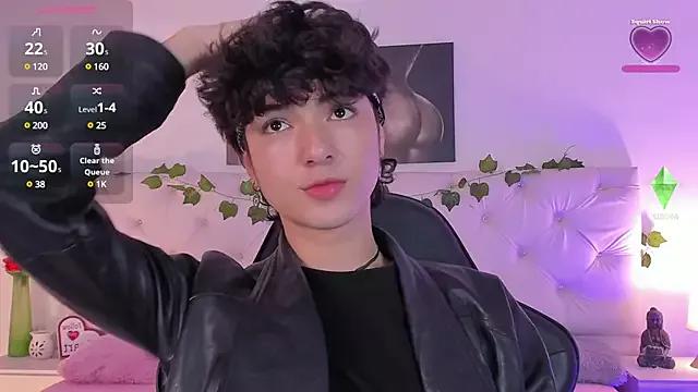 Elliot_younng from StripChat