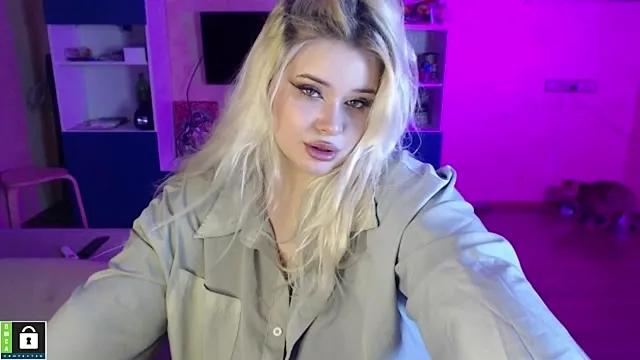 EllsaJean_ from StripChat