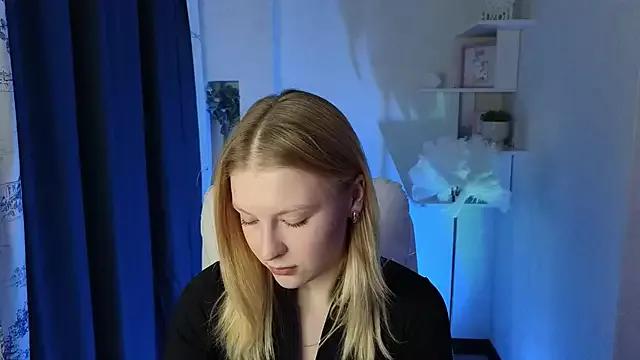 Elly_rosss from StripChat