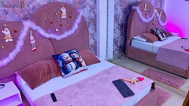 Emaa_Vega on StripChat 