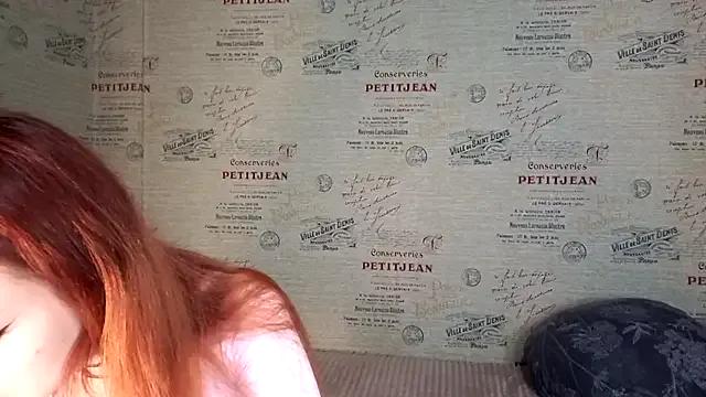 emi_less from StripChat is Freechat