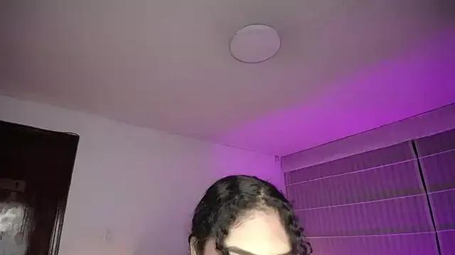emiily_smith1 from StripChat is Freechat