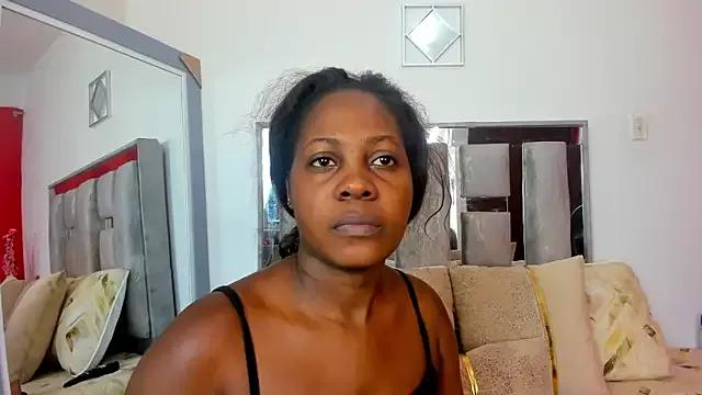 Emilly_roaa from StripChat is Freechat