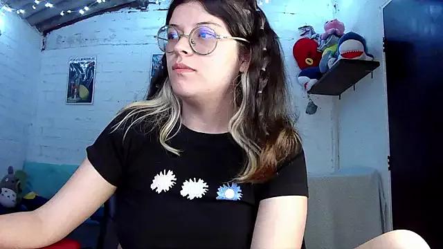 Emily__katz from StripChat is Freechat