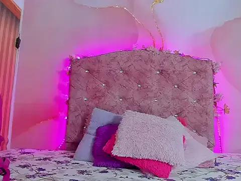 emily__sweet__ from StripChat is Freechat