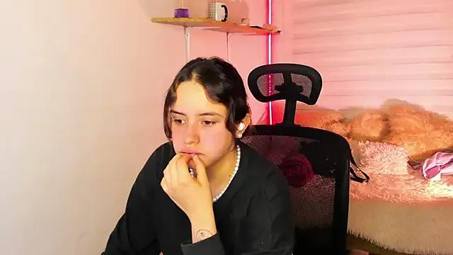 Checkout girls naked models with similar nickname. Cute sexy Free Models.