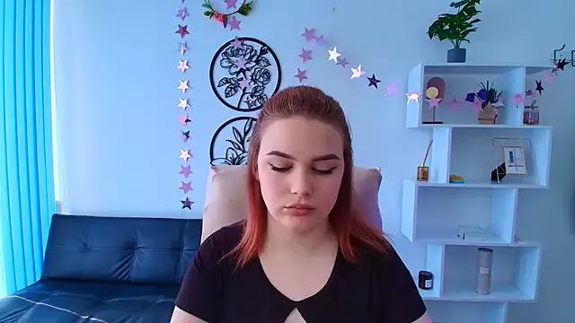 EmilyEwanss from StripChat is Freechat