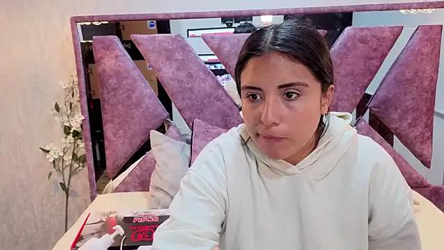 EmilyGala from StripChat is Freechat