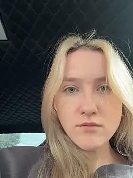 EmilyMood from StripChat is Freechat