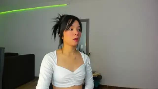 Emma18xx_ from StripChat