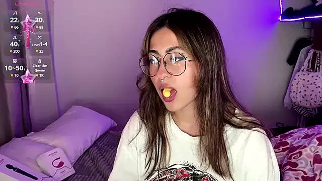emma__bell_ from StripChat