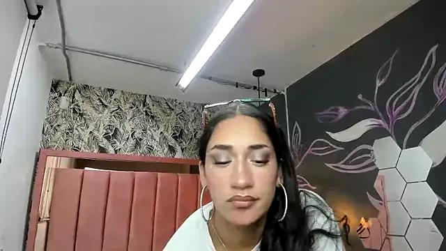 Emma__Hot__ from StripChat is Freechat