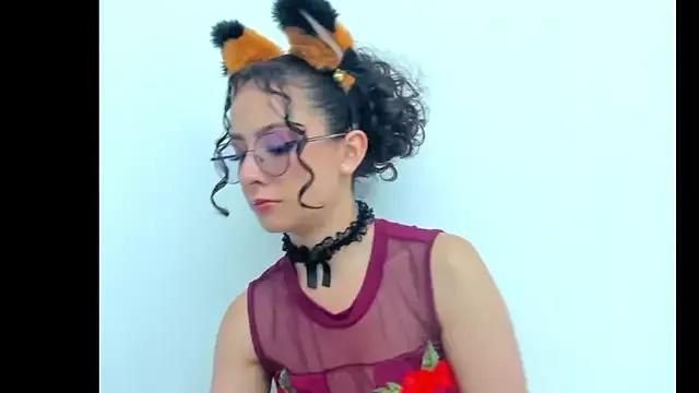 Emma_belle02 from StripChat
