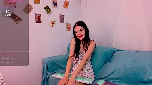 emma_blackwood from StripChat is Freechat